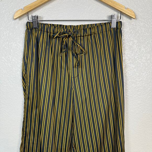 Harry Potter x Potterybarn Hufflepuff House Sateen Long Sleeve Pant Pajama Set M - Picture 10 of 16